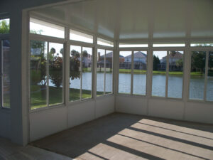 Bradenton Sunroom with transom windows