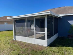 White screen room pan roof